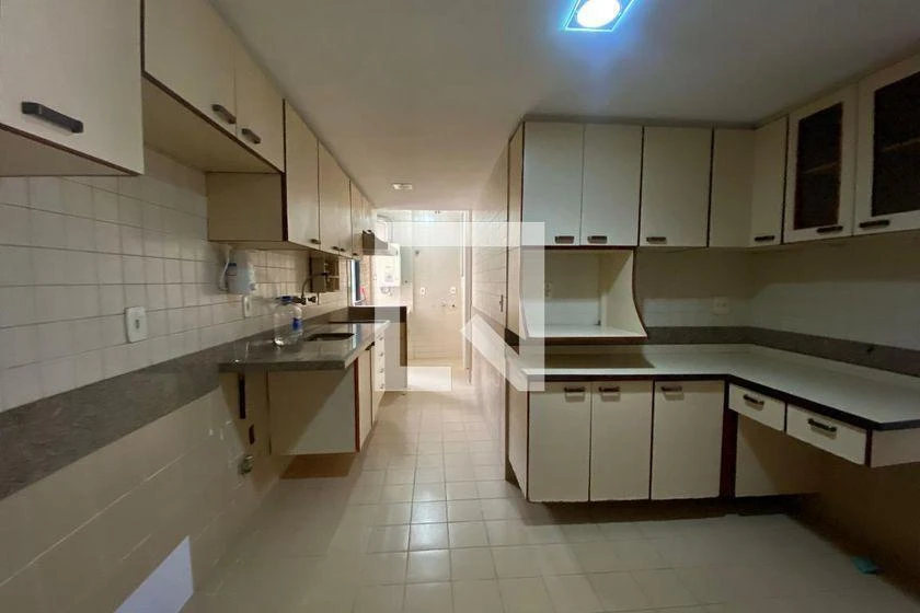 2-bedroom apartment with 103 m² and a balcony — photo 30