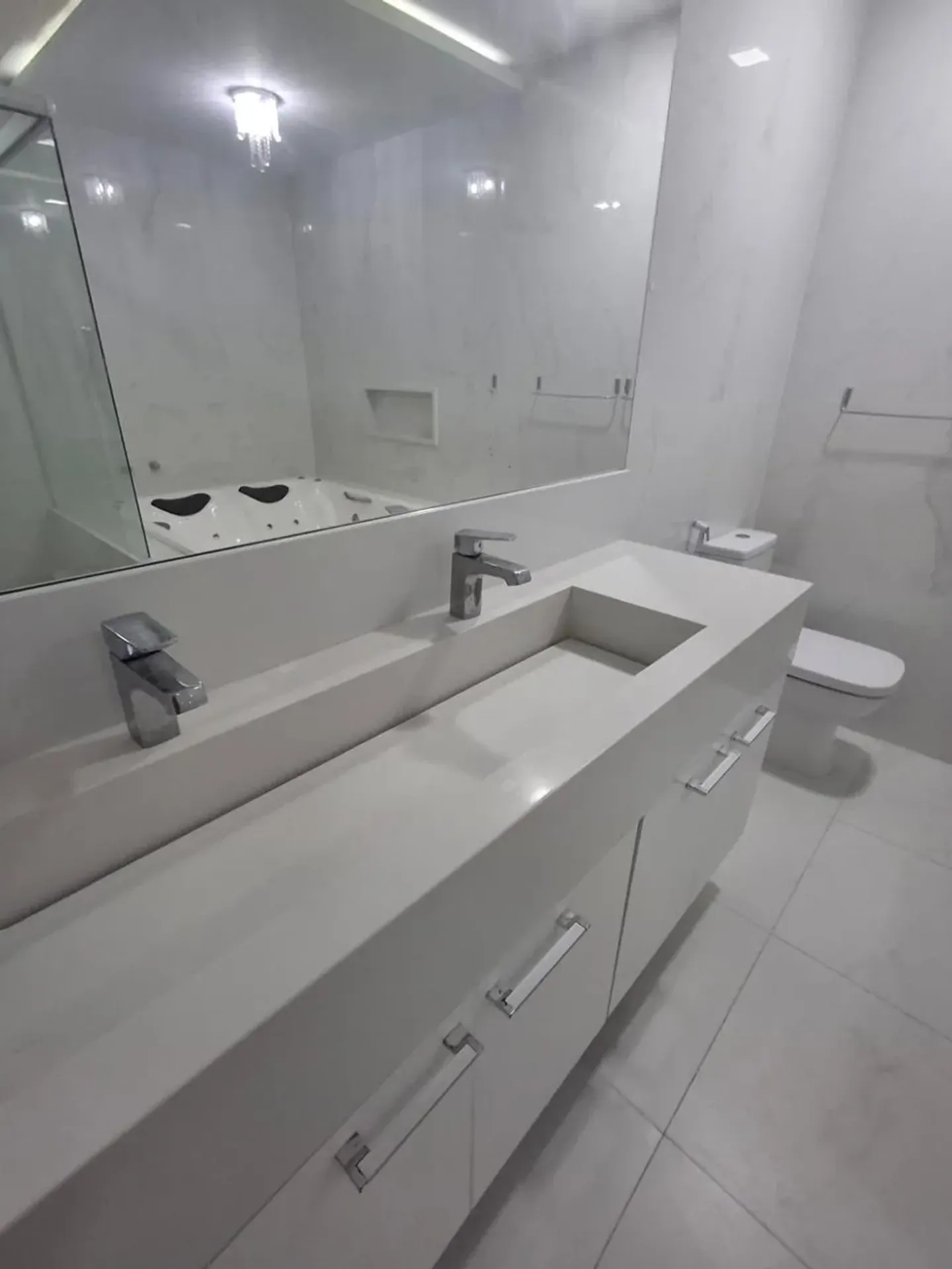Furnished house with 4 suites and 5 bathrooms, 434 m² — photo 22