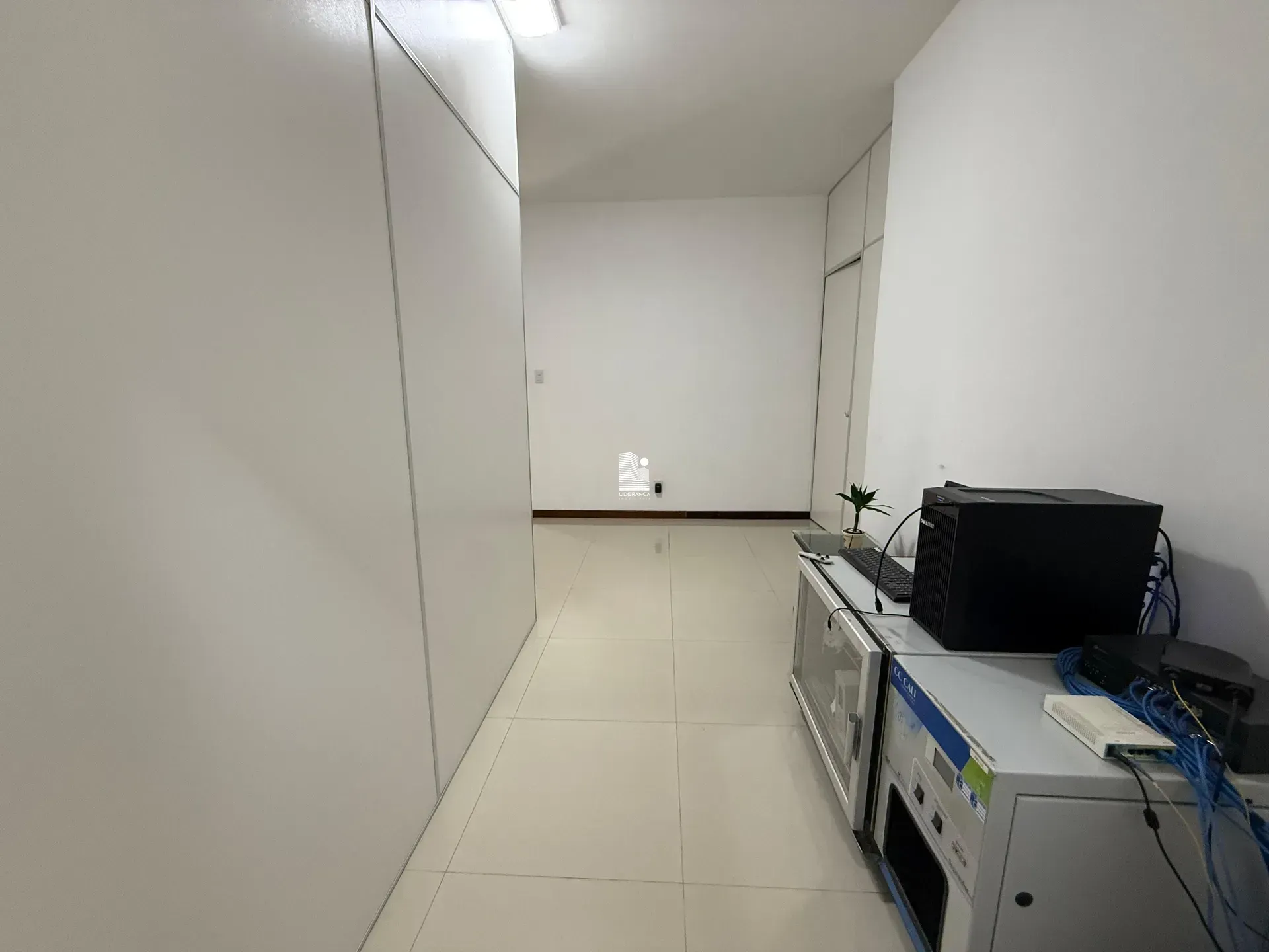 Casa mobiliada com 6 quartos e 8 vagas no 1º andar — photo 19