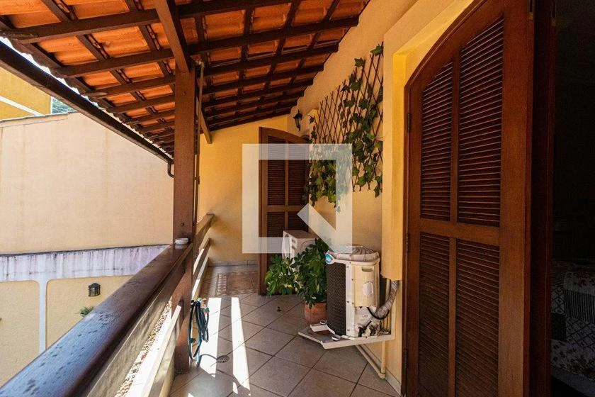 Rental house with 4 en-suite bedrooms and 7 baths, 670 m² — photo 20