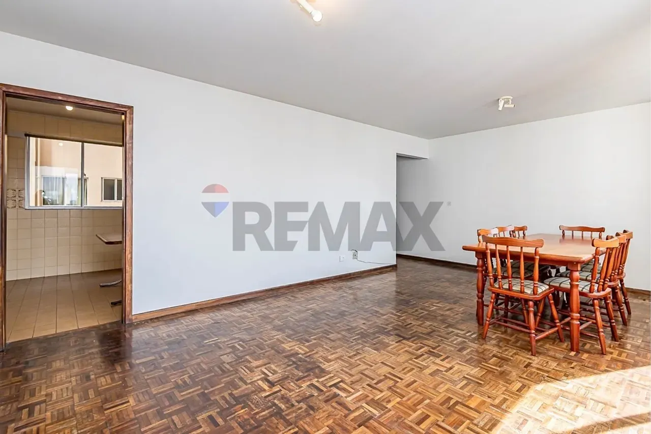 94 m² apartment with a washing machine and a home office — photo 23