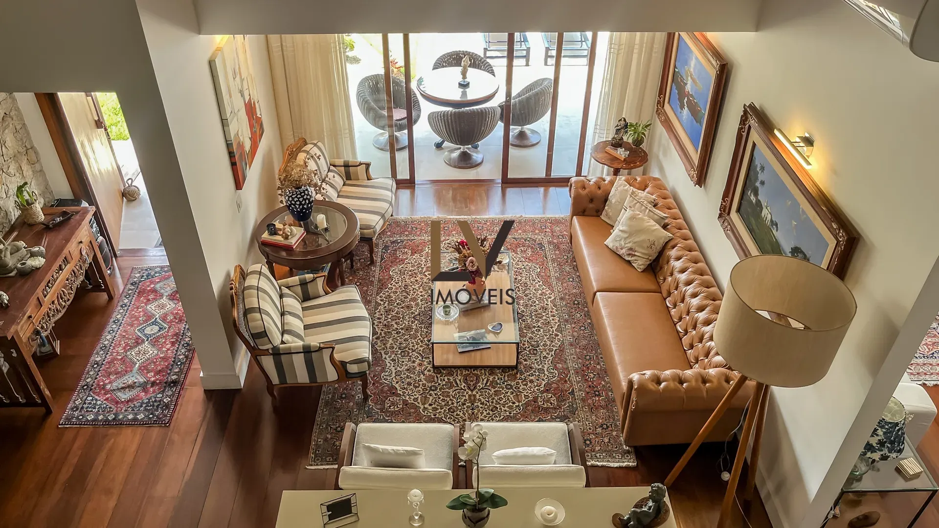Furnished house with open-plan kitchen, 4 bedrooms and 5 baths — photo 32