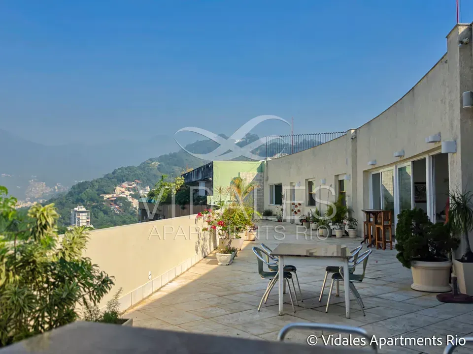 Furnished 715 m² apartment with 4 en-suite bedrooms — photo 59