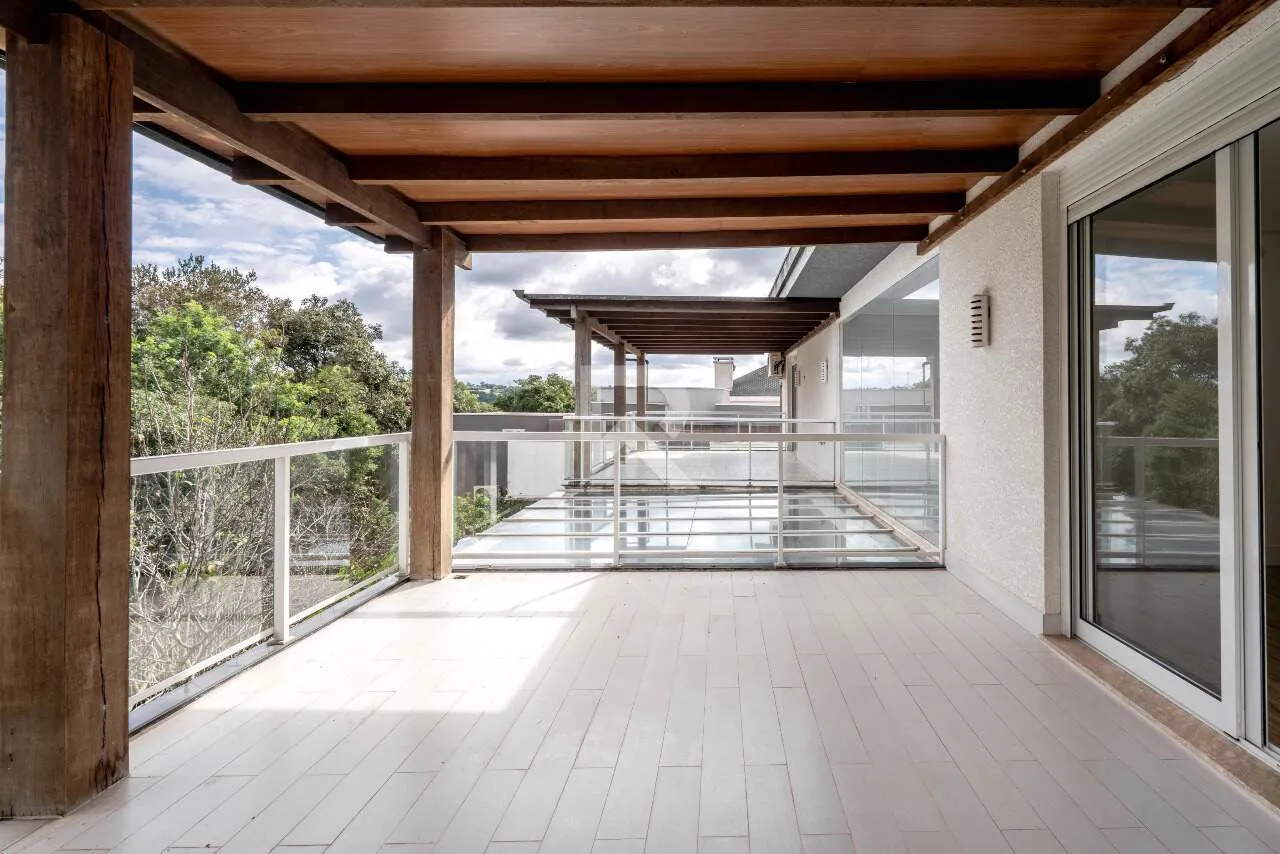 Furnished house with 4 en-suite rooms and 709 m² — photo 35