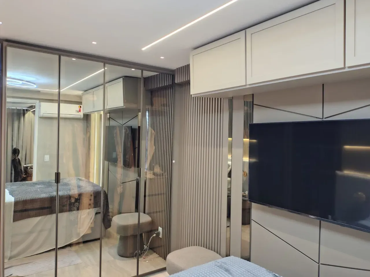 Apartamento com 3 quartos e varanda, pisos de cerâmica — photo 29
