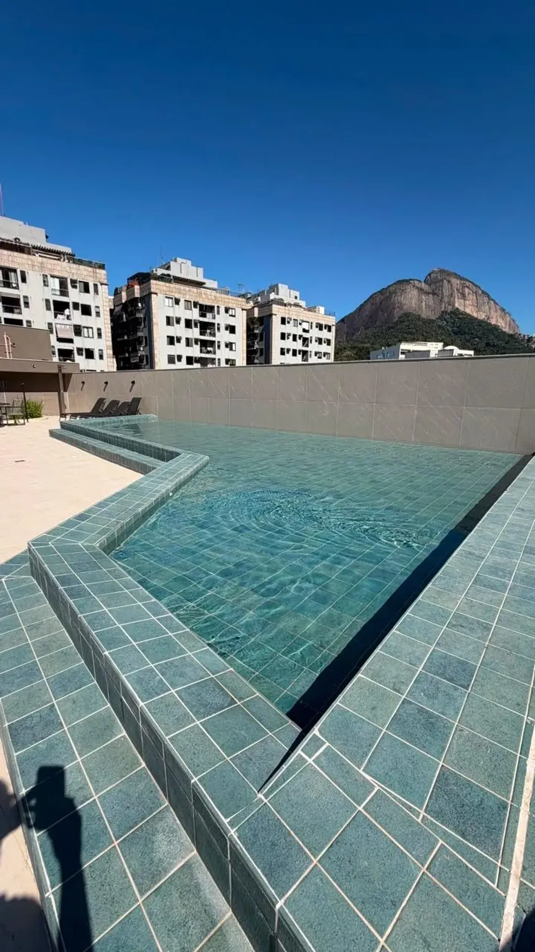2-bedroom apartment with a grill on the balcony — photo 7