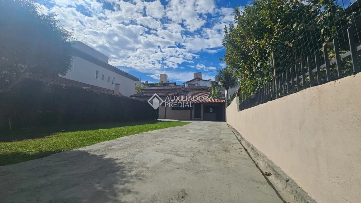 Будинок: 3 спальні, 1 з власною ванною кімнатою, 130 м² — photo 30