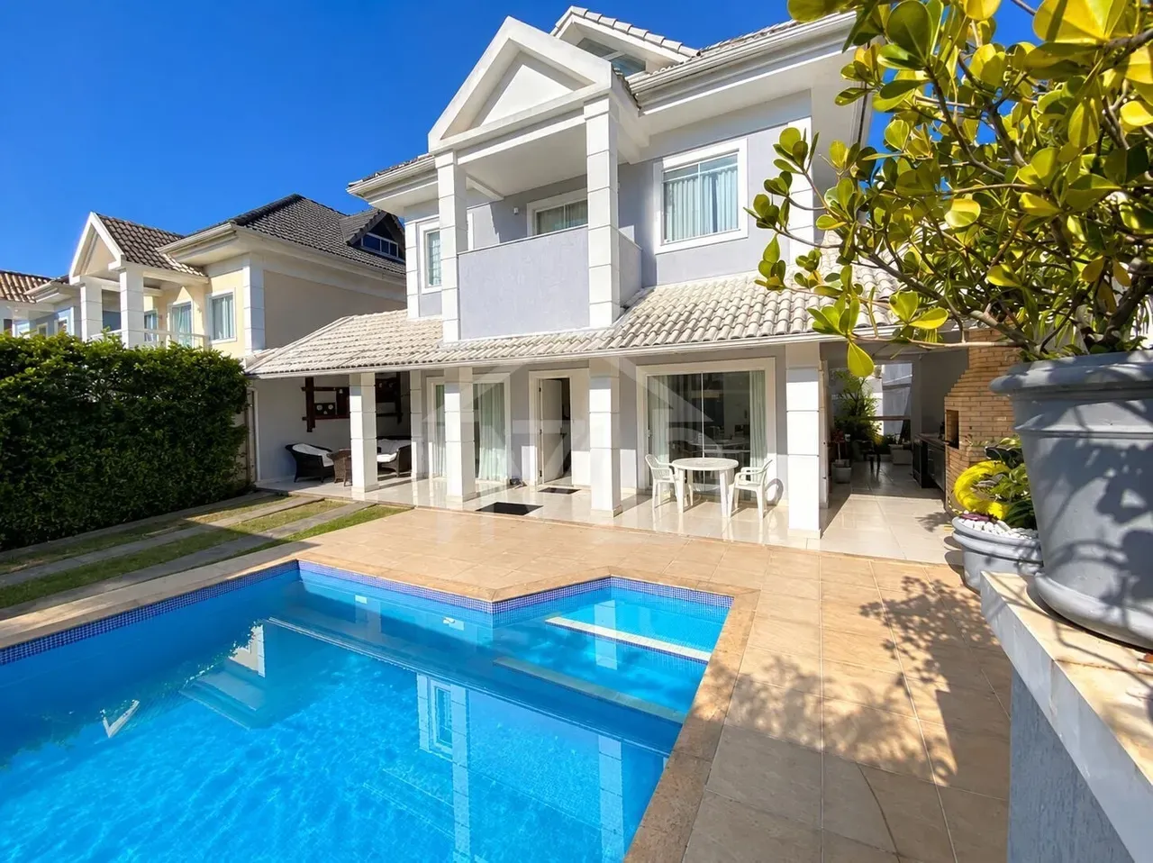 Furnished house, 530 m², with a jacuzzi — photo 14