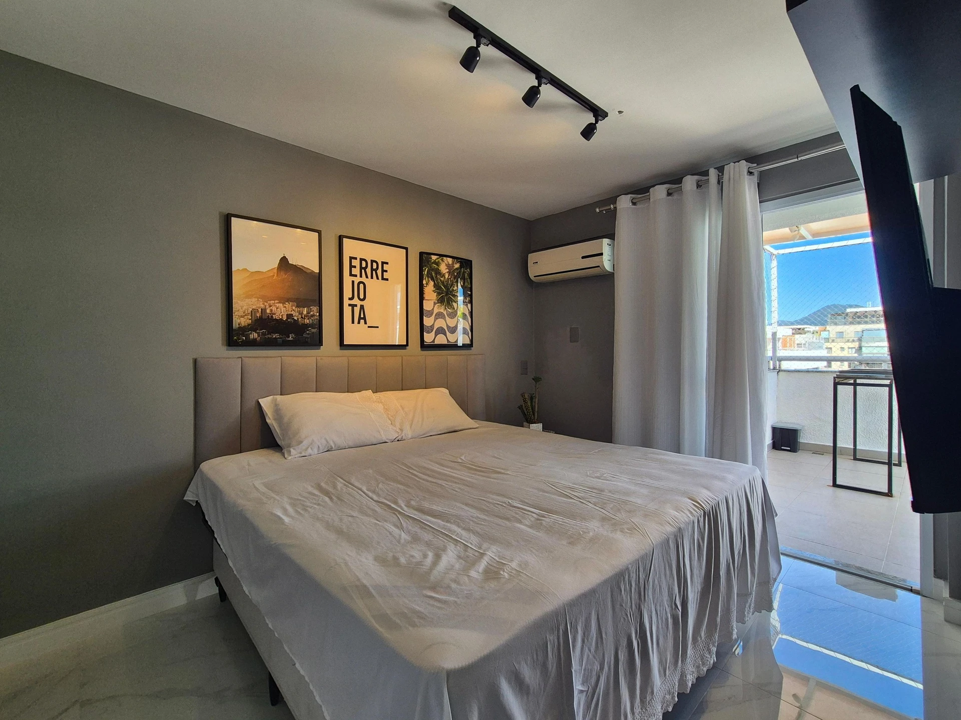 Furnished apartment with 5 bedrooms and open-plan kitchen — photo 14