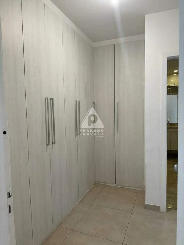 470 m² house with 3 bedrooms and 2 en suites — photo 40
