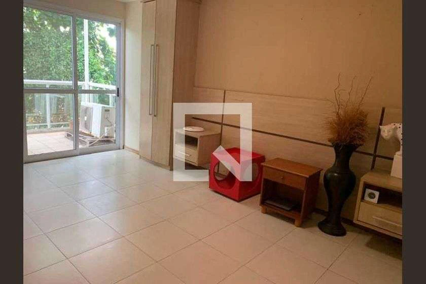 296 m² apartment with 4 bedrooms and 3 parking spots — photo 3