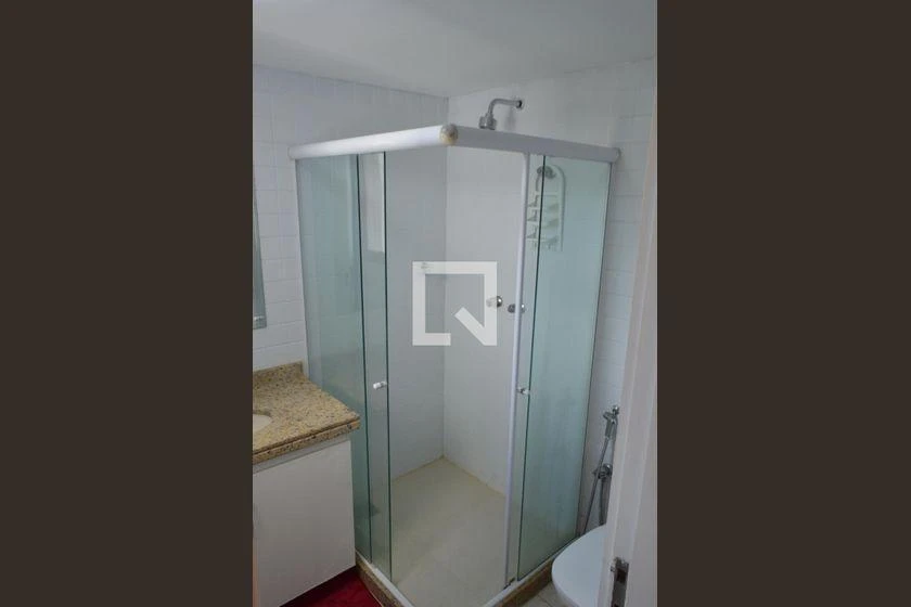 3-bedroom apartment in a building with a gym — photo 39