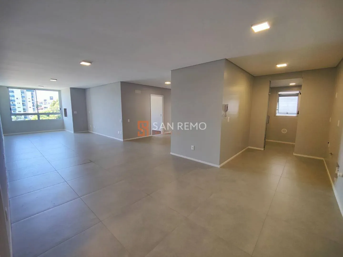 Apartamento de 3 habitaciones con 3 suites y 171 m² — photo 3