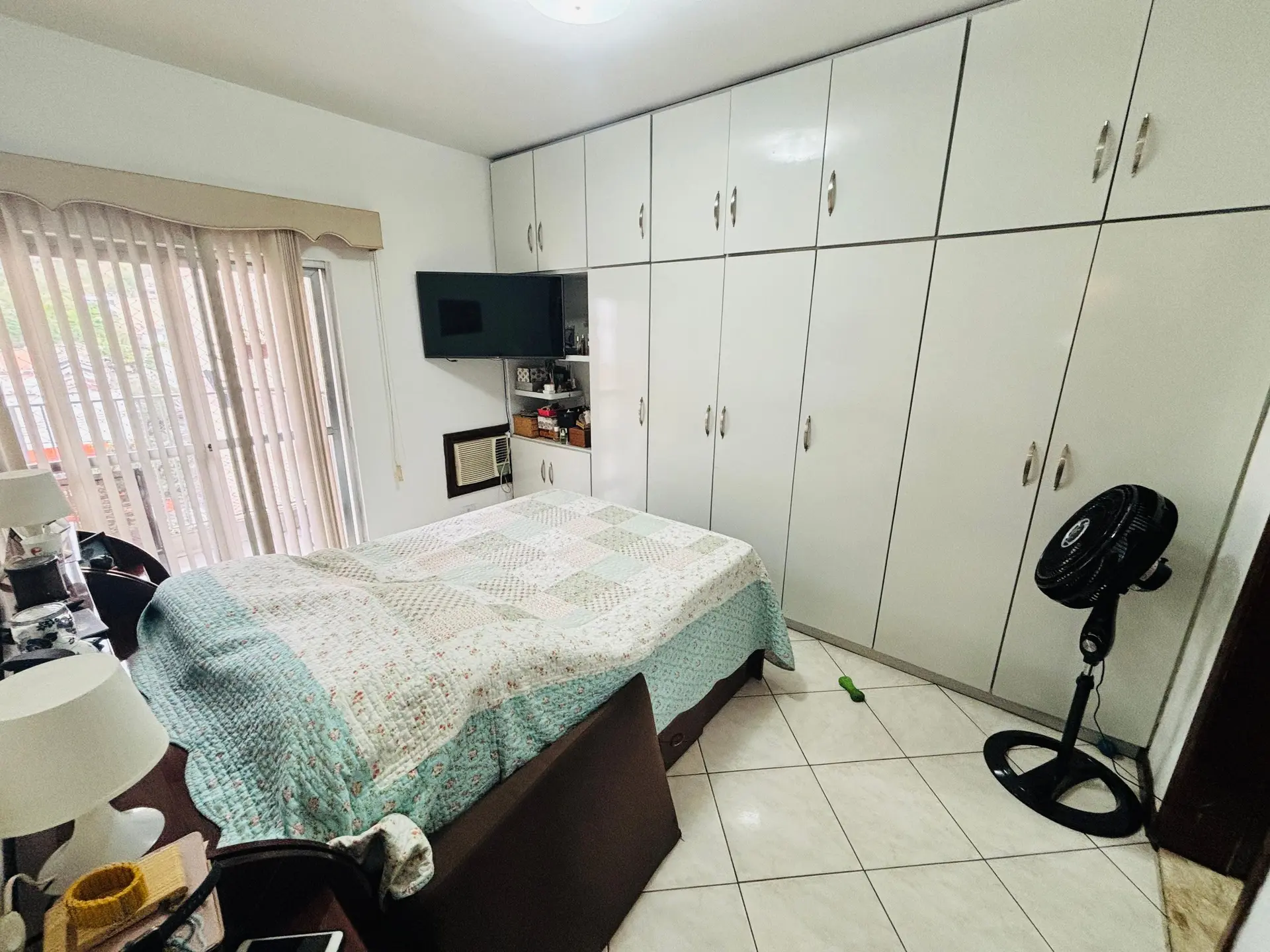 2-bedroom apartment with a mountain view — photo 8