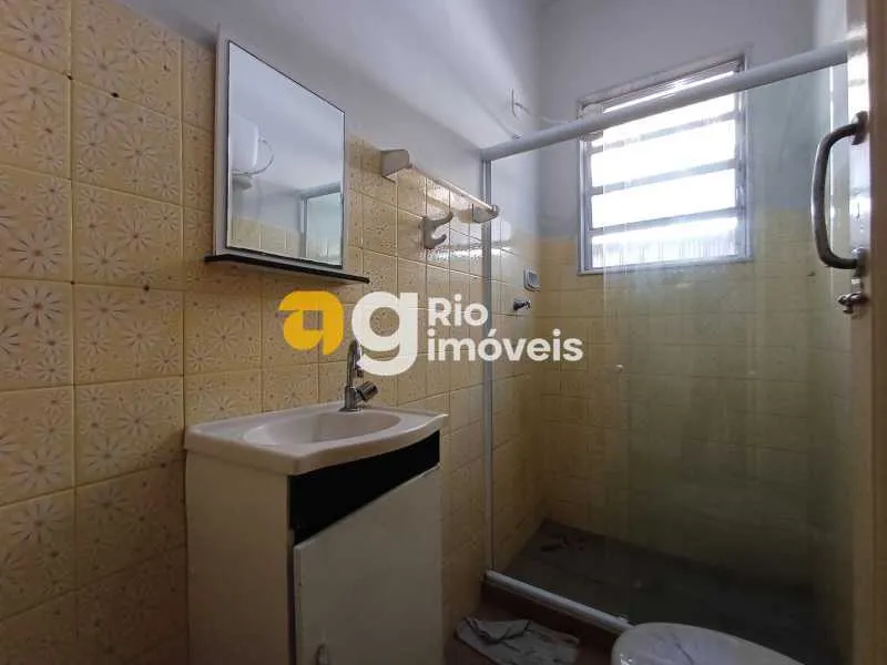 Village house with no parking, 1 bedroom and 1 bathroom — photo 4