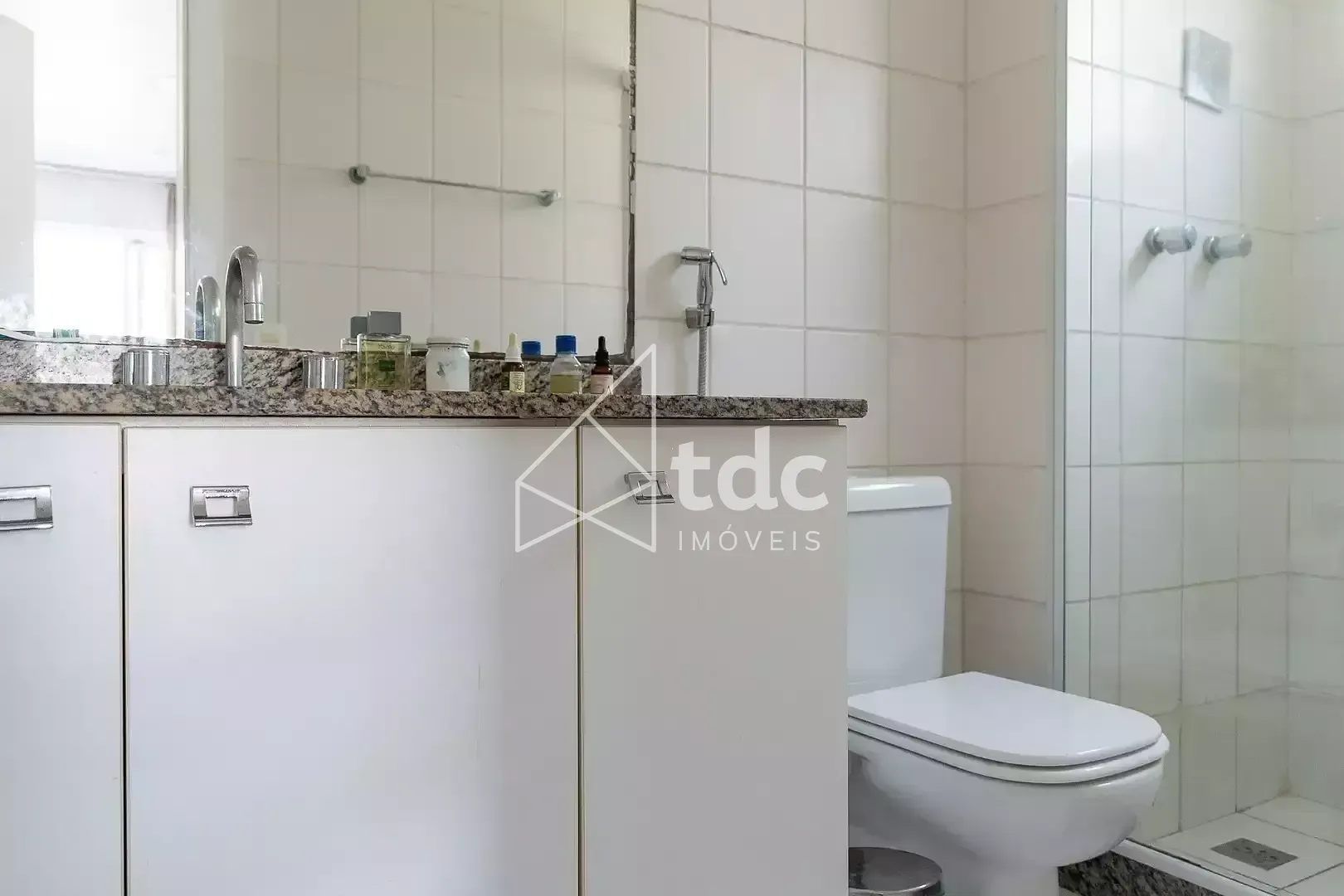 3-bedroom apartment with a mountain view — photo 11