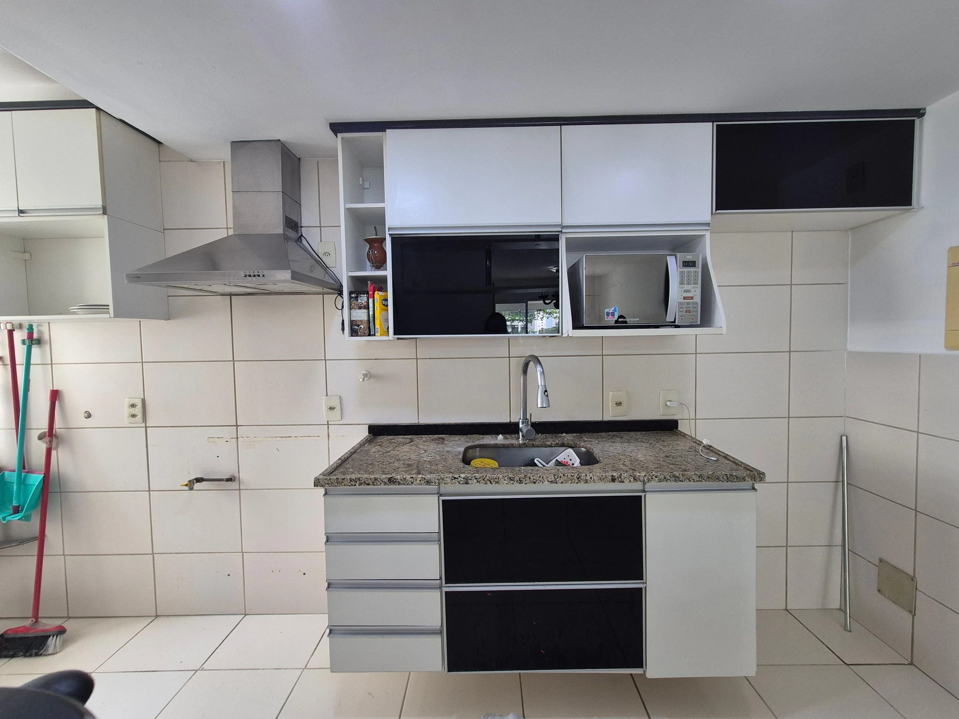 Unfurnished 3-bedroom apartment with balcony and 1 parking — photo 7