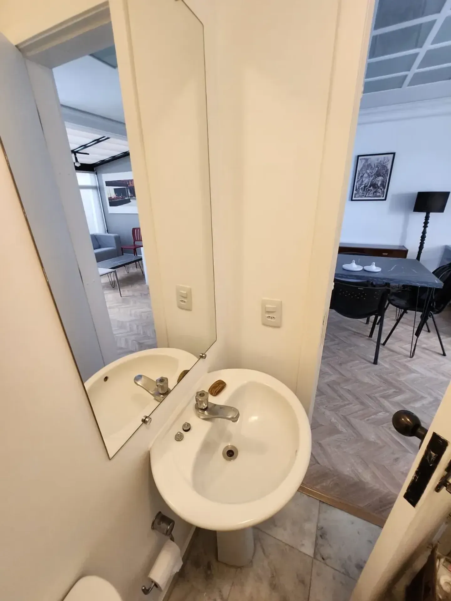 Furnished apartment, 84 m², with a walk-in closet — photo 18