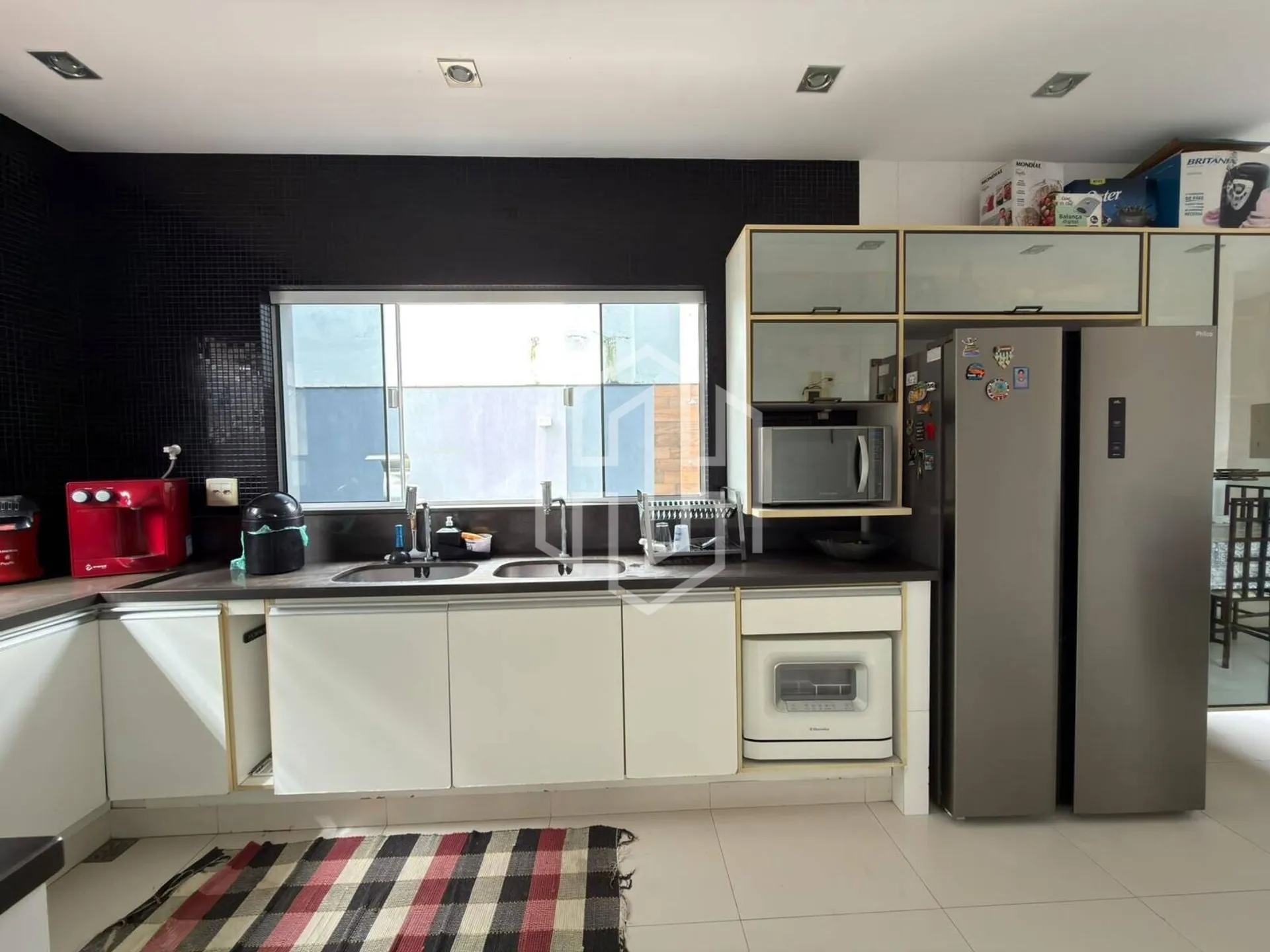 Балкон з грилем та 5 спалень: будинок 450 м² — photo 33
