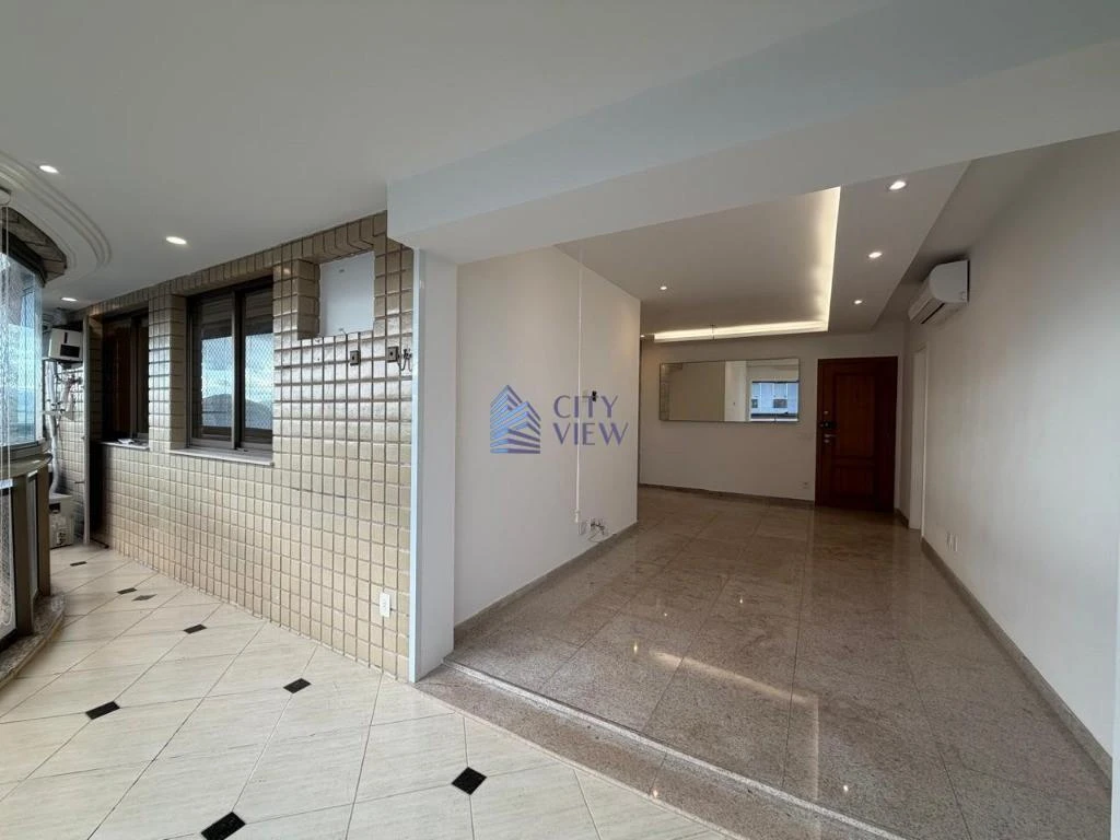 3-bedroom apartment with glass-enclosed balcony — photo 10