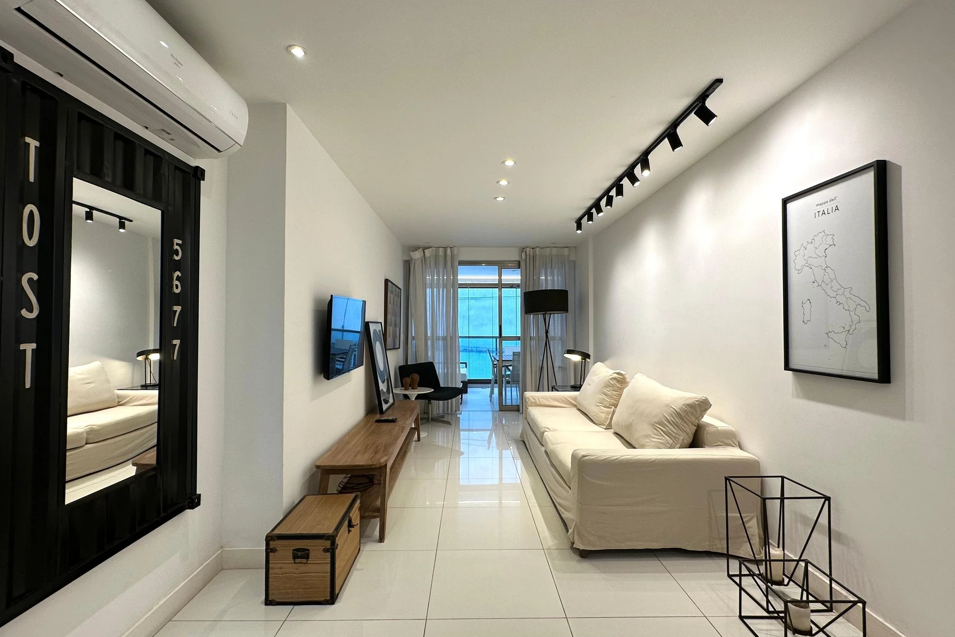 Apartamento mobiliado, 101 m², com janelas do piso ao teto — photo 6