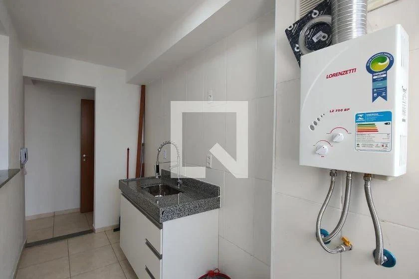 48 m² apartment with a closed kitchen and 2 bedrooms — photo 2