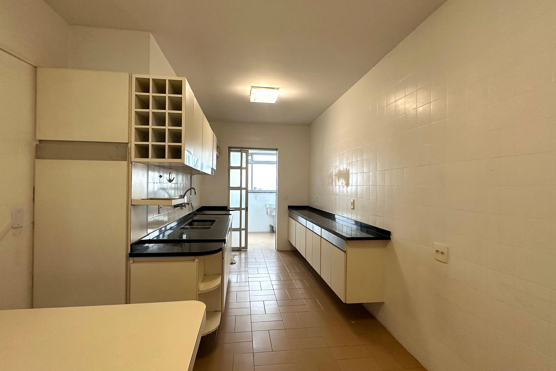 Unfurnished apartment with 2 en-suite bedrooms — photo 7