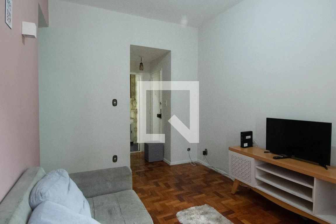 Furnished apartment with 2 bedrooms and 1 bathroom — photo 13