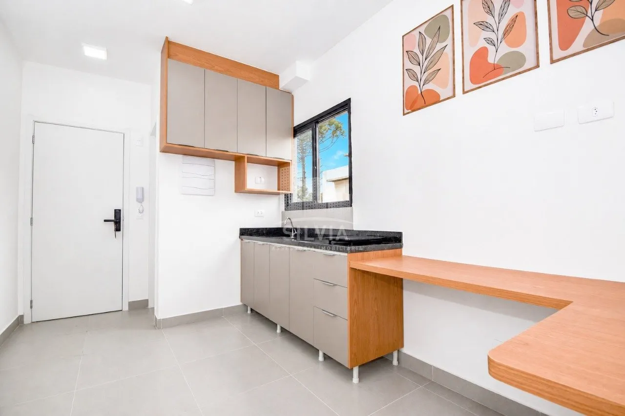 One-bedroom apartment in a building with a coworking space — photo 3