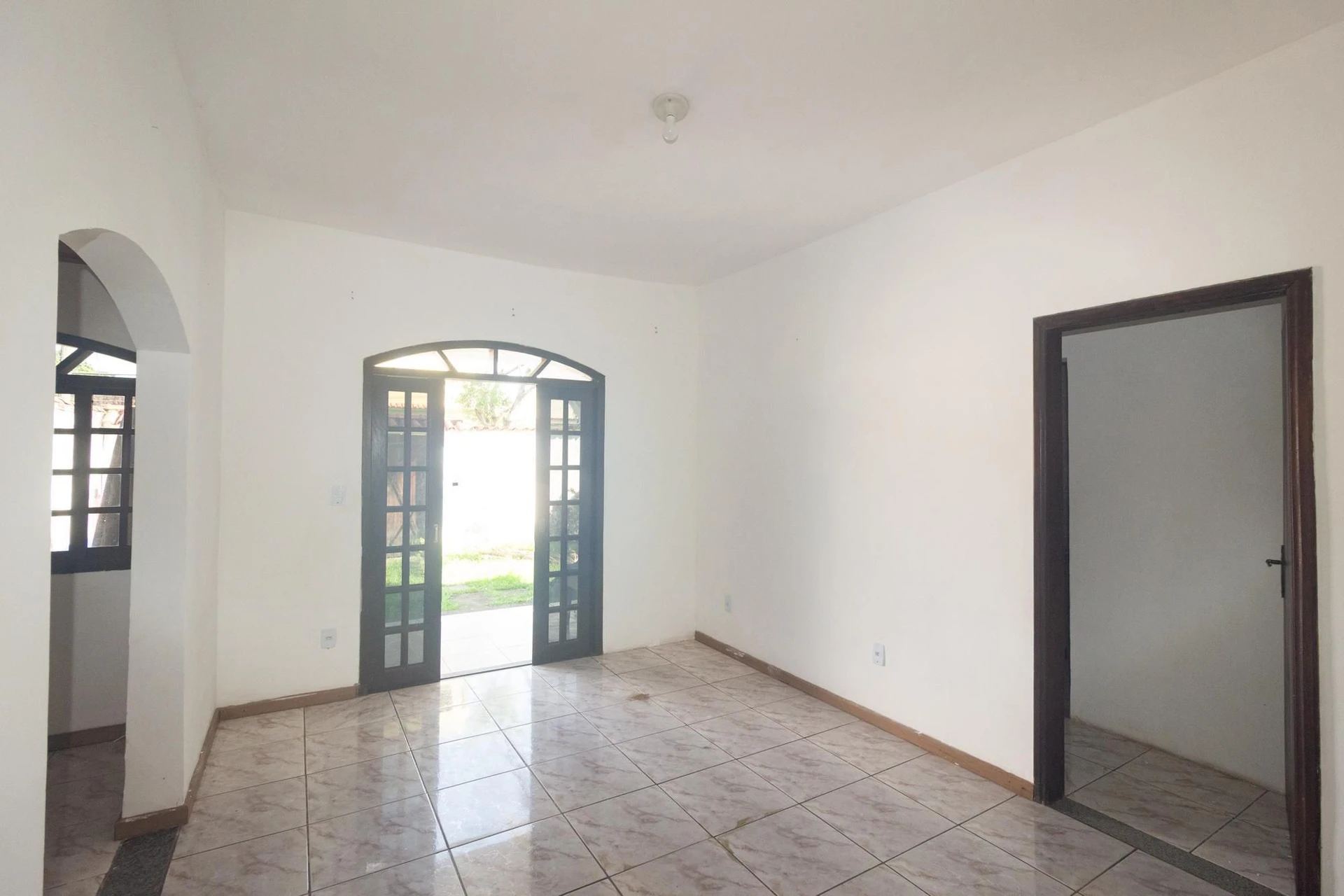 Rental house with 2 bedrooms and 1 en-suite — photo 5