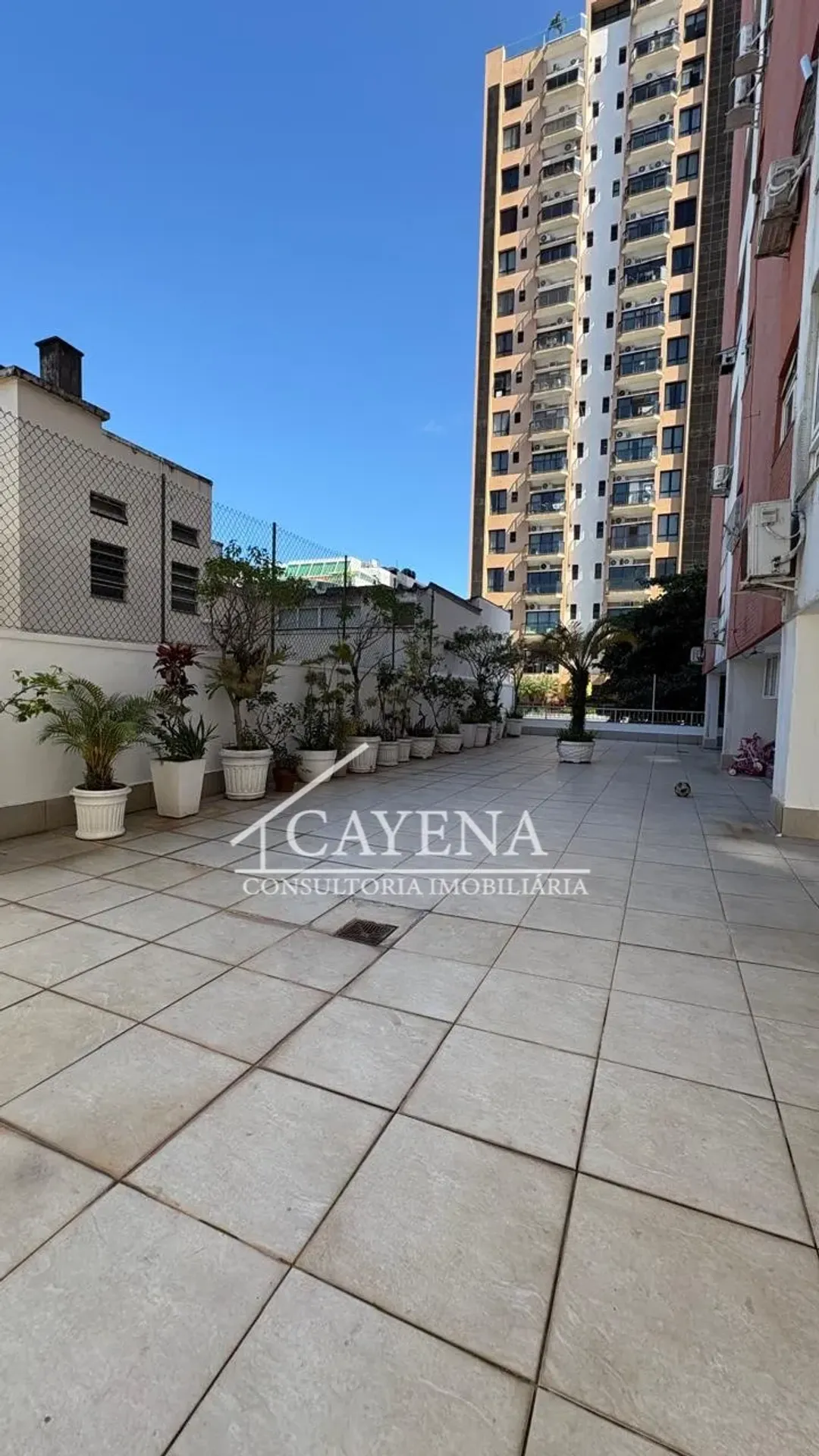 Apartment on the 12th floor with a water view — photo 10