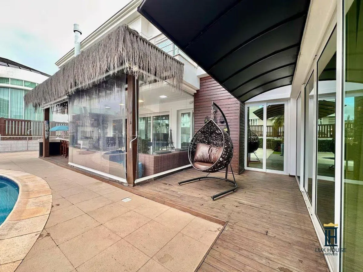 6-bedroom house with a bathtub in Florianópolis — photo 33