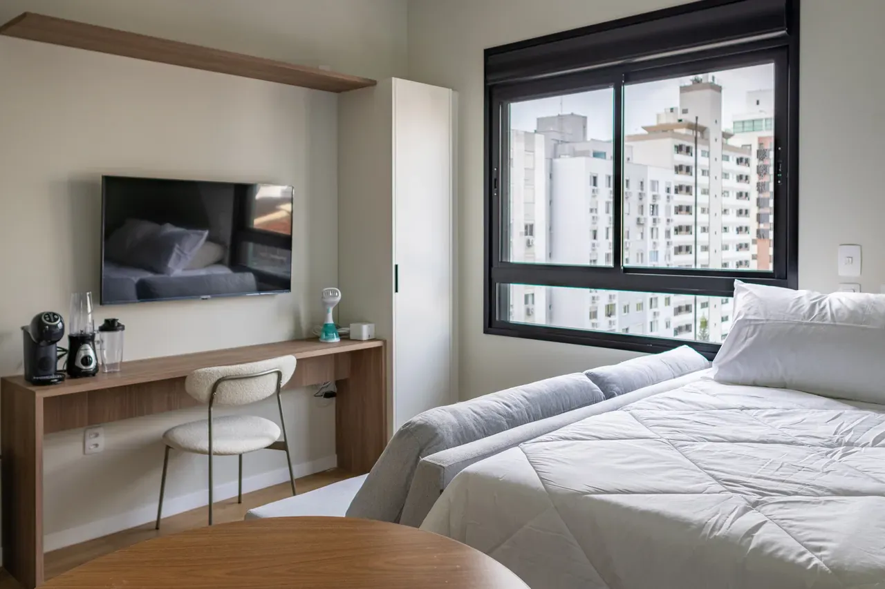 Apartamento mobiliado com cozinha em conceito aberto — photo 5