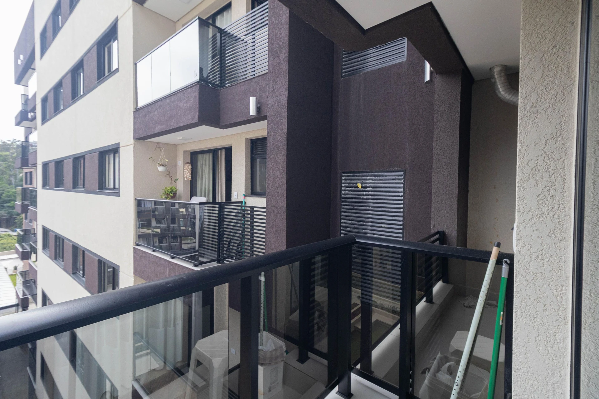 2-bedroom apartment with a washing machine in Curitiba — photo 20