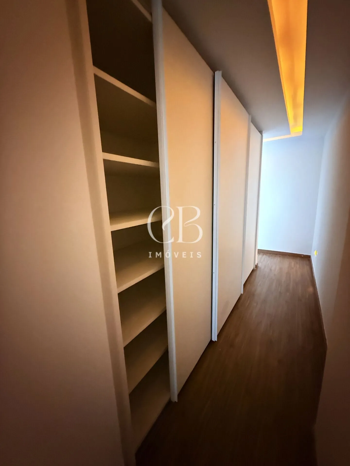 4-bedroom apartment with 5 bathrooms and 3 parking spaces — photo 10