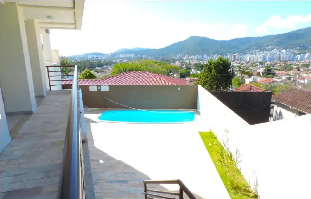 2-bedroom apartment with a grill on the balcony — photo 17