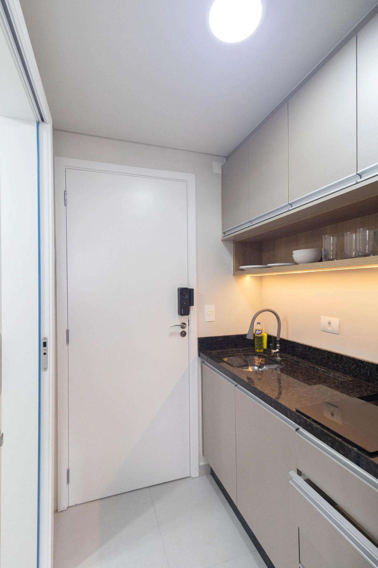 Студия 20 м² с рабочим местом и стиральной машиной — photo 7