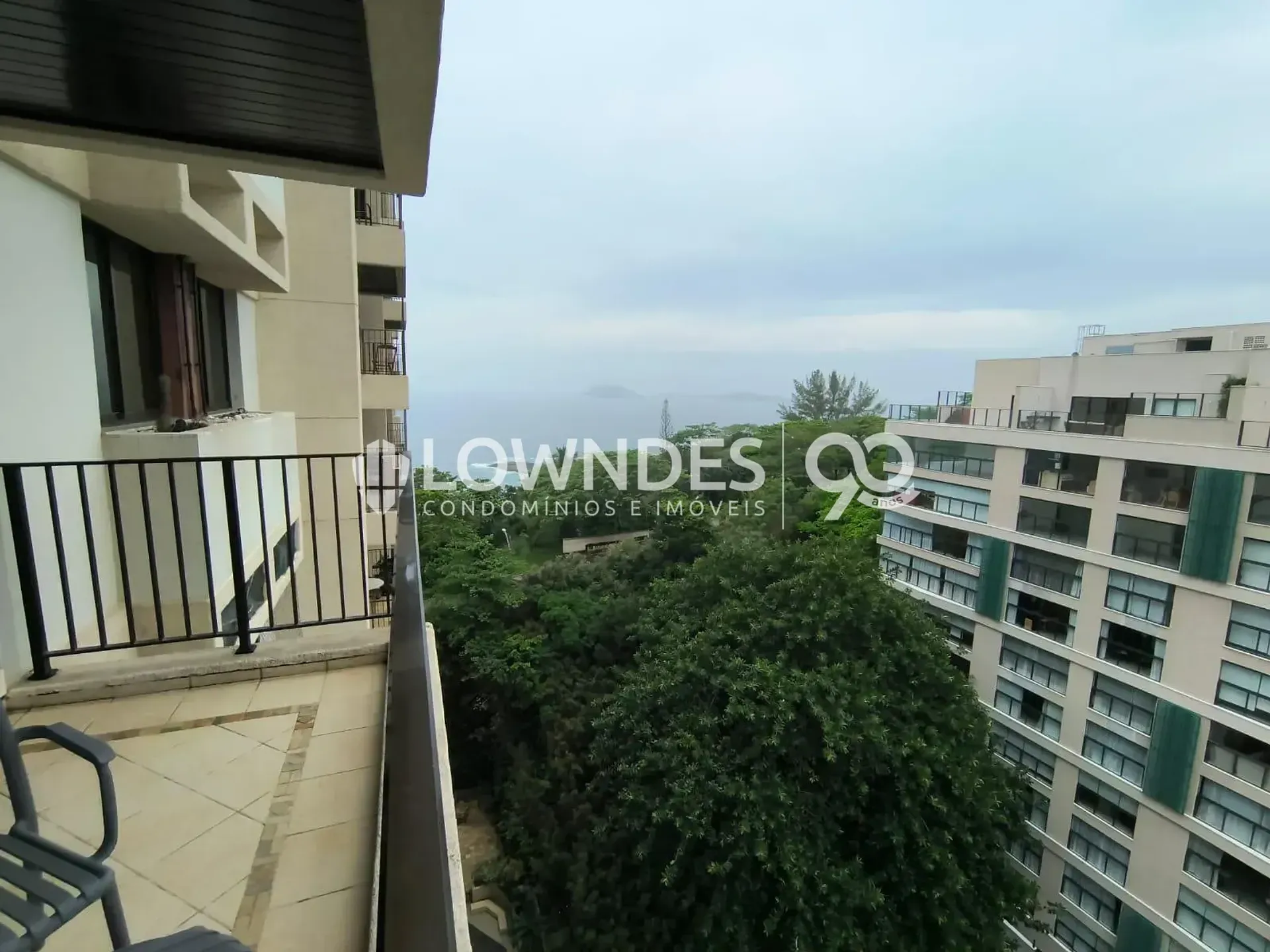 2-bedroom apartment with a home office in Rio de Janeiro — photo 12