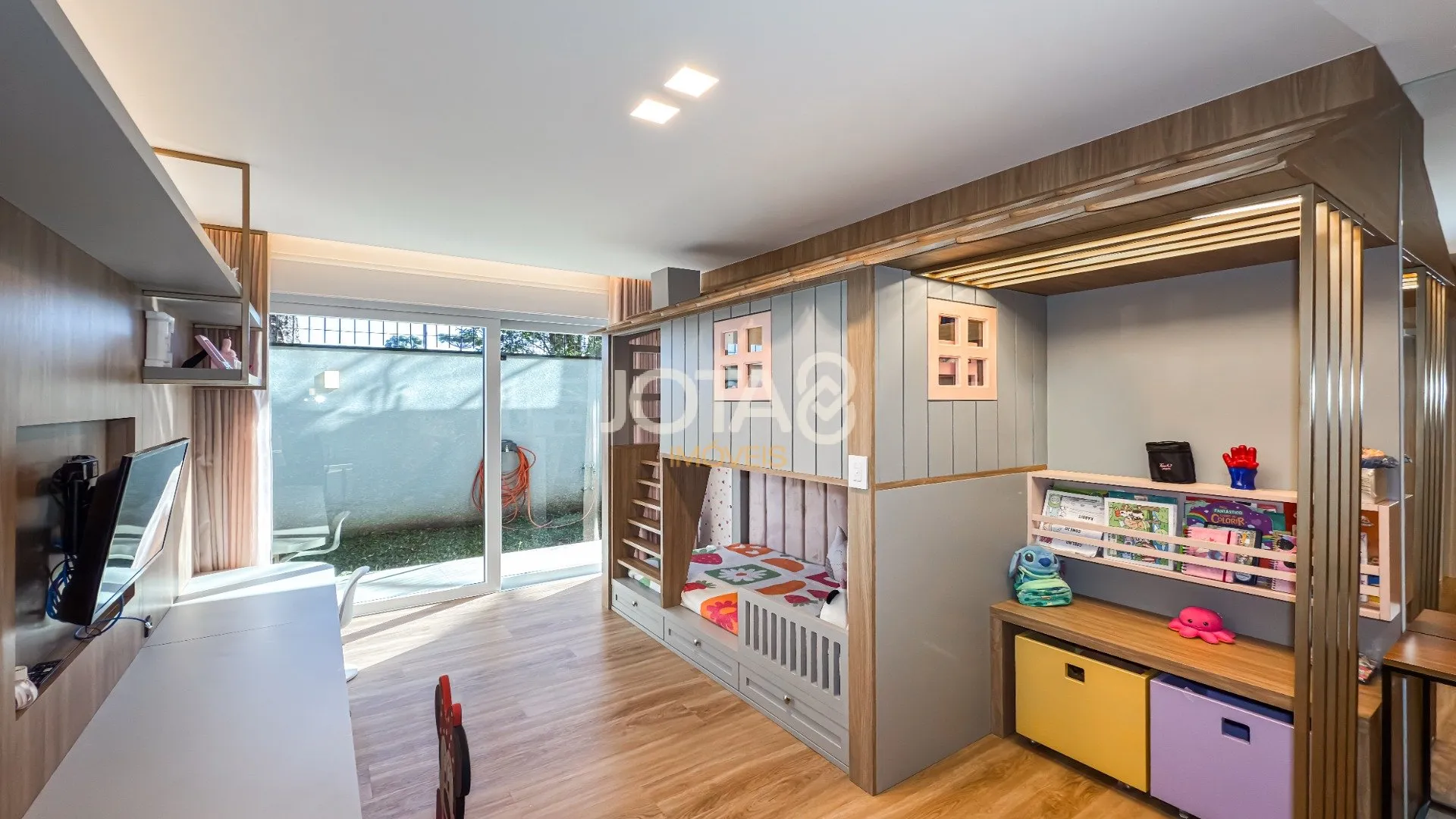 Меблированный дом с 4 спальнями и 635 м² и 7 местами — photo 5