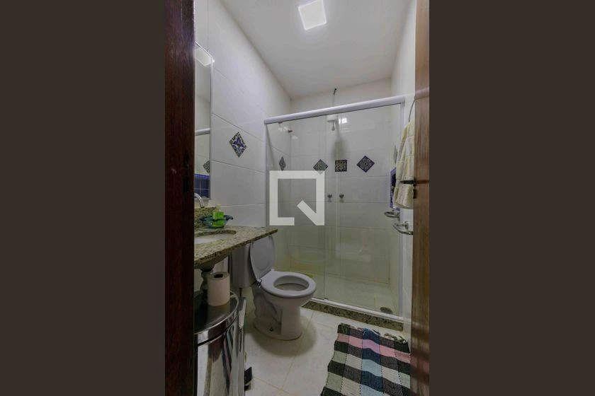 300 m² house with 5 en-suite bedrooms and private garden — photo 44