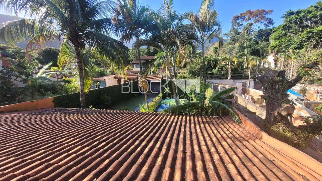 Casa de 400 m² com 3 quartos e piso em cerâmica — photo 17