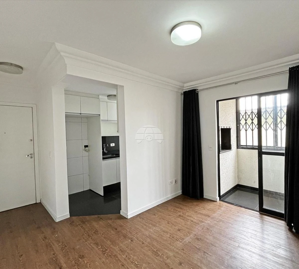 Apartment, 46 m², with wood or laminate floors — photo 8