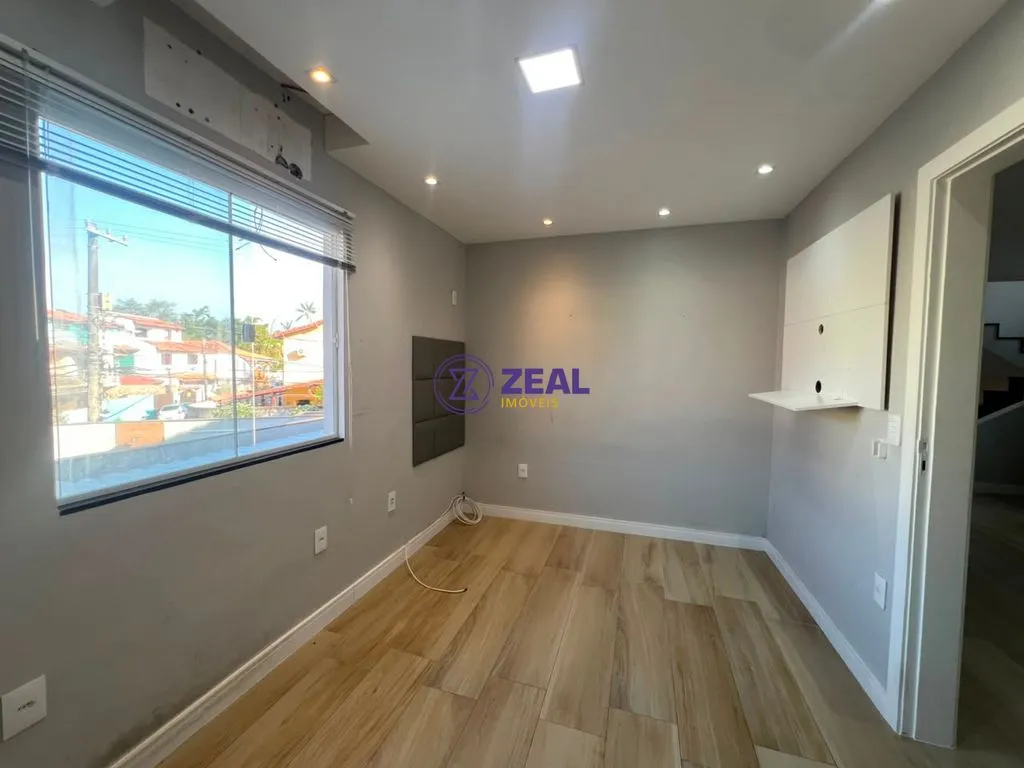 Casa de 280 m² com janelas do piso ao teto e varanda gourmet — photo 17