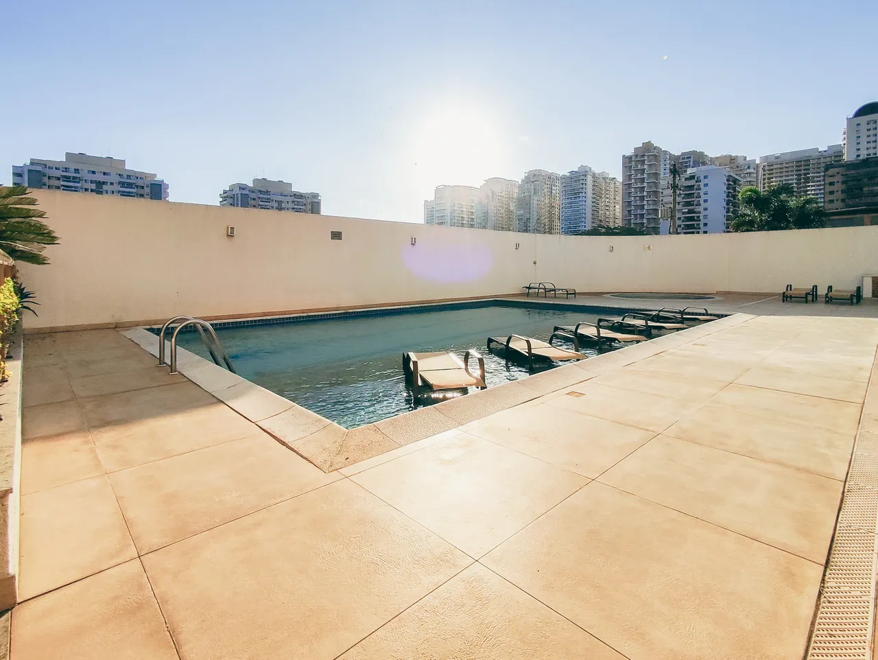 2-bedroom apartment with 2 bathrooms and balcony — photo 12