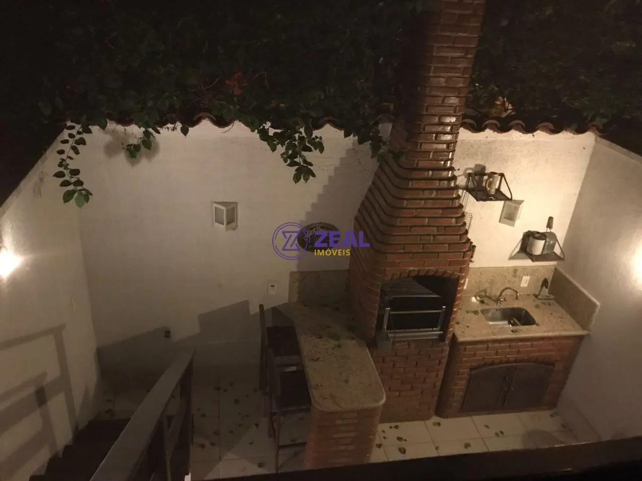 Casa sem mobília com 4 quartos e 5 banheiros — photo 8
