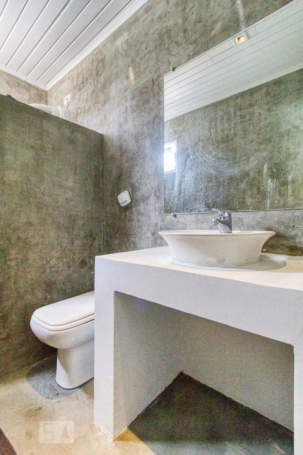 House with 3 bedrooms and 4 bathrooms with a closed kitchen — photo 29
