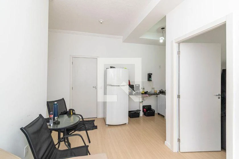 Wood or laminate floors in a one-bedroom apartment, 38 m² — photo 2
