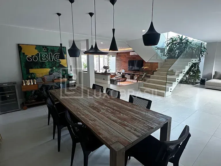 Casa moderna com 3 quartos e 5 vagas de garagem — photo 20