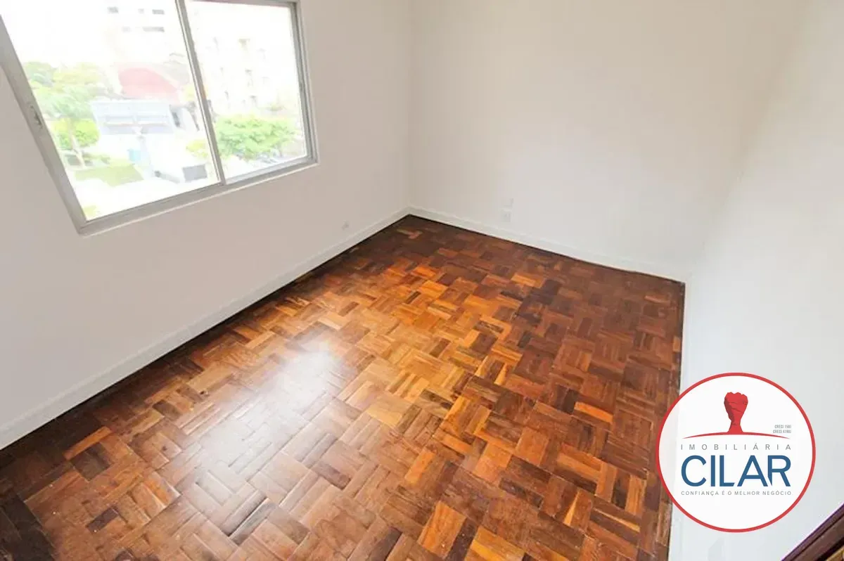3-bedroom apartment with wood or laminate floors in Curitiba — photo 5