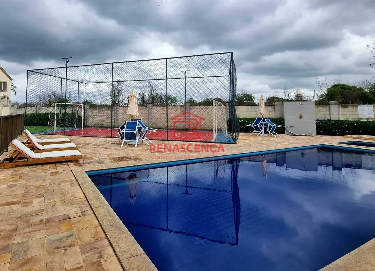 2-bedroom apartment in a building with a pool — photo 30